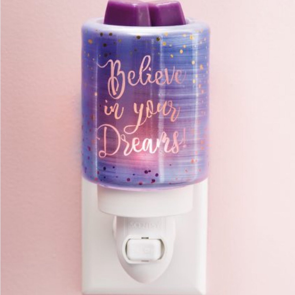 Believe In Your Dreams Mini Plug-In Scentsy Warmer/Nightlight (Brand New in box)